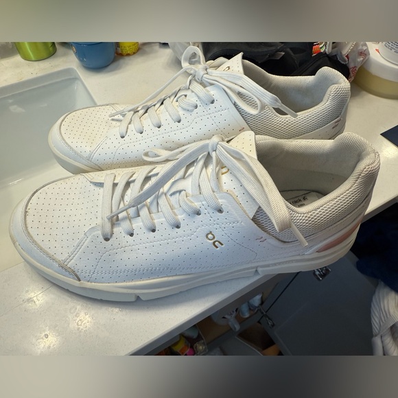 On Running Men's White and Gold Sneakers - Picture 1 of 3